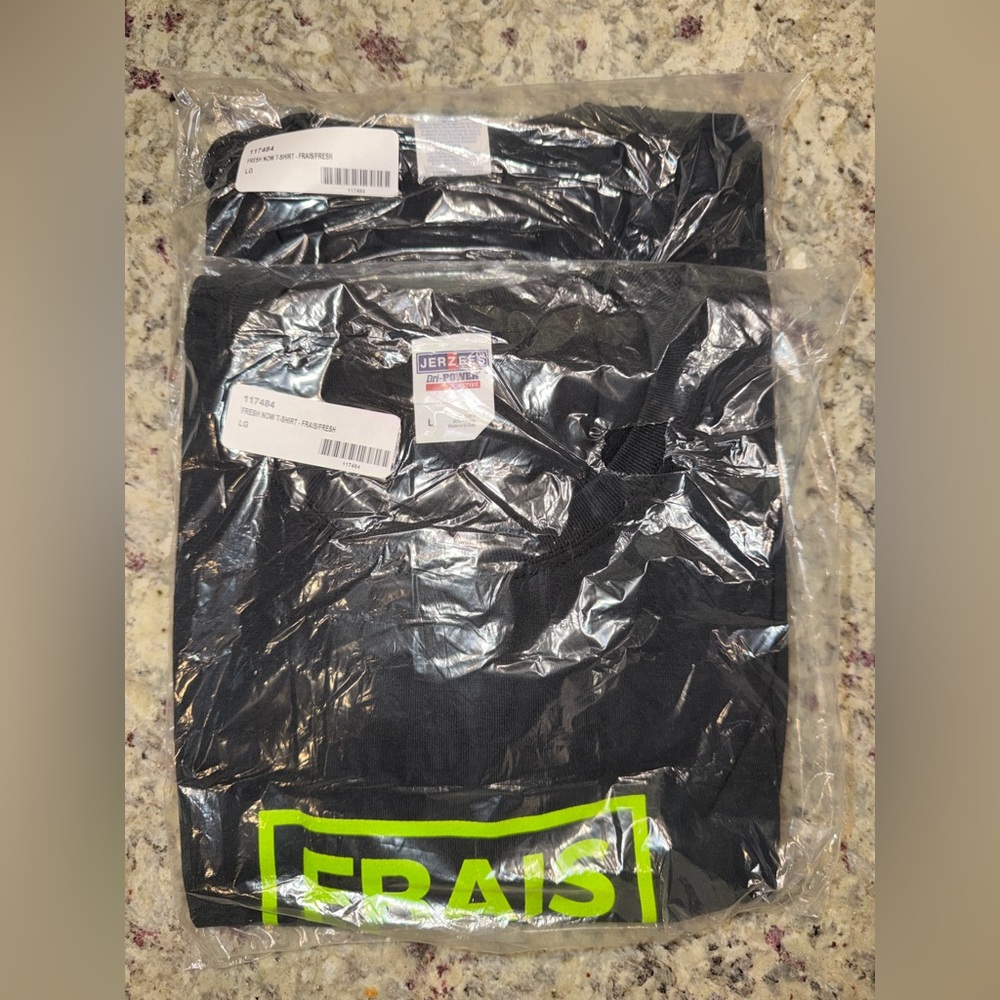 Frias T-Shirts Black Short Sleeve Large 2 Total